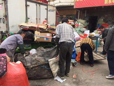 無錫梁溪城管規(guī)范廢品經(jīng)營 有效維護(hù)城市生活環(huán)境
